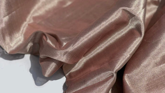 The Elegance of Handloom Tissue: A Weave of Tradition and Luxury
